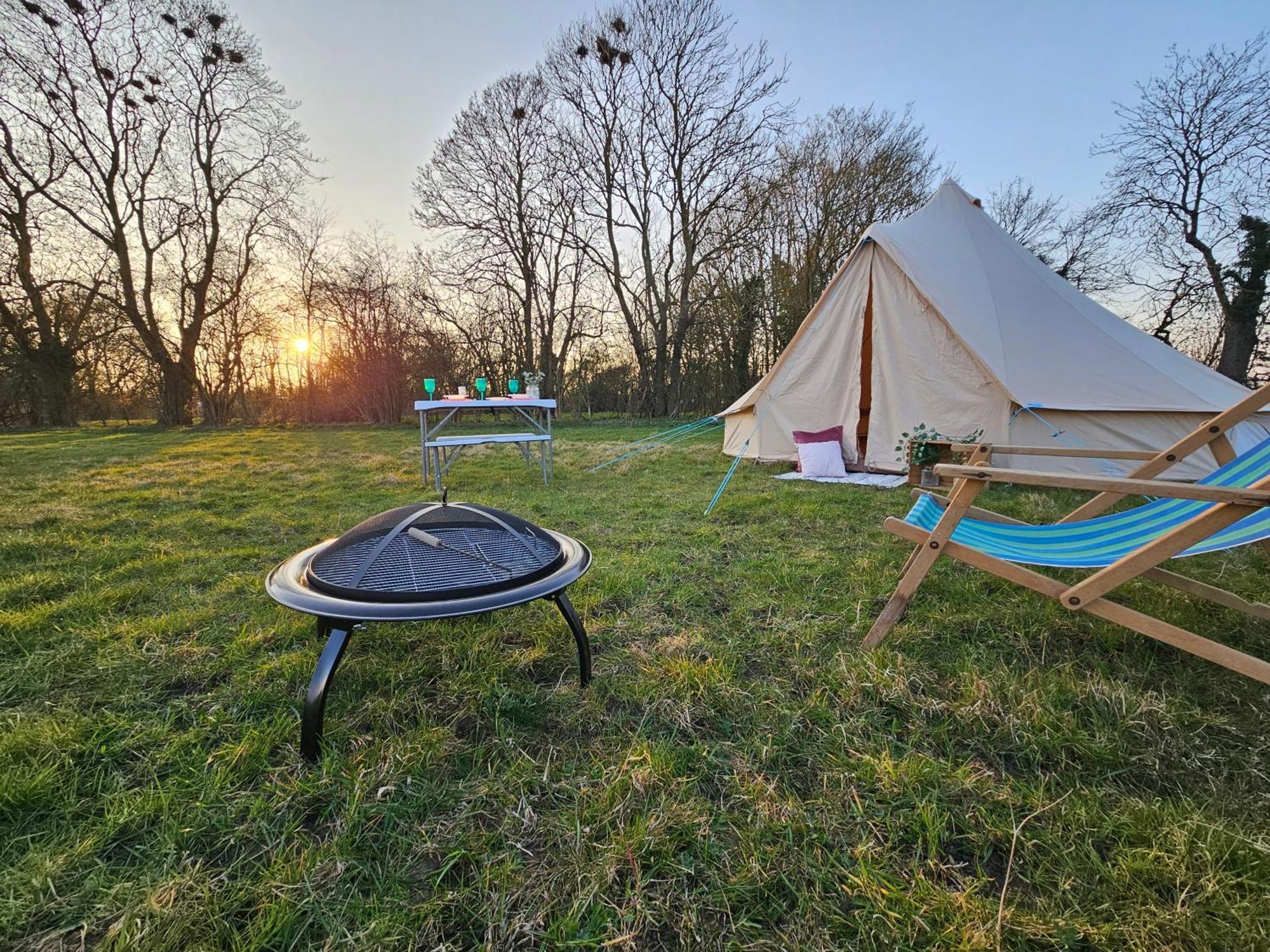 Readers Field Glamping *
